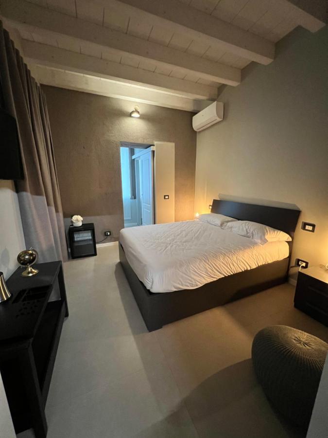 V&B Suites And Apartments Pavia Ngoại thất bức ảnh